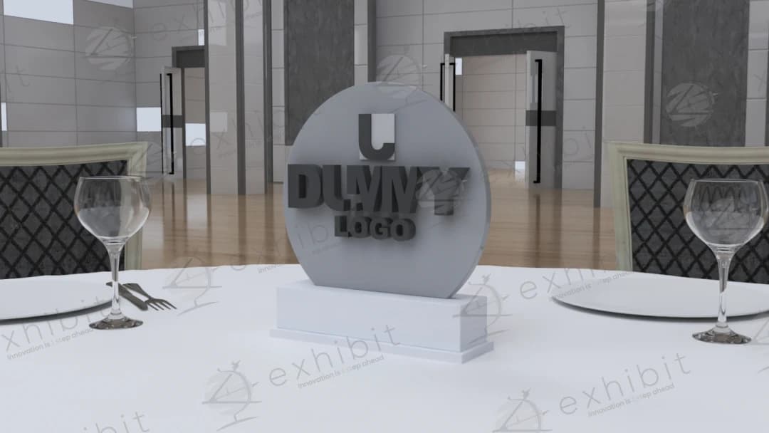The Curved Solid Disc Centerpiece