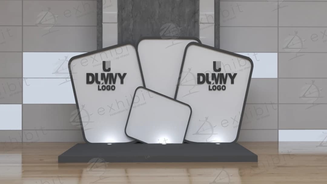 The Overlapping Capsule Photobooth